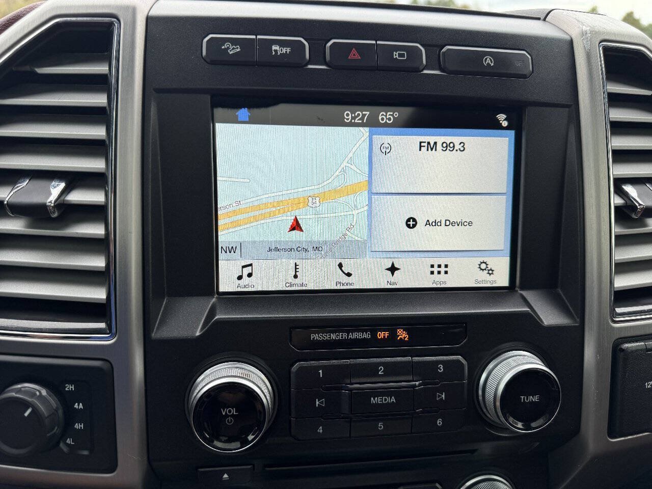 Used 2018 Ford F150 Platinum w/ Equipment Group 701A Luxury AWD/4WD image 23