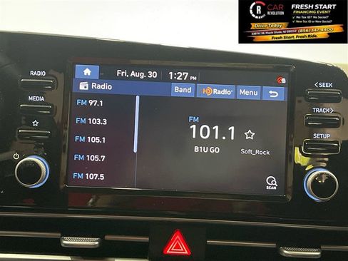Used 2022 Hyundai Elantra SEL w/ Convenience Package FWD image 15