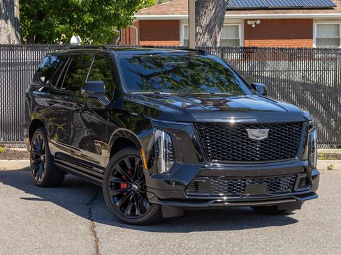 Used 2026 Cadillac Escalade V AWD/4WD image 10