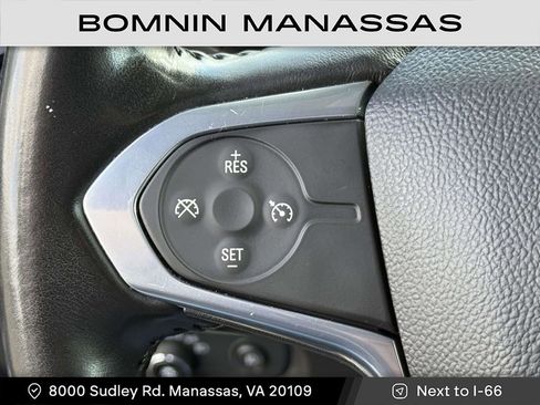 Used 2021 Chevrolet Traverse LT image 23