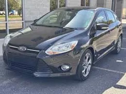 Used 2014 Ford Focus SE image 1