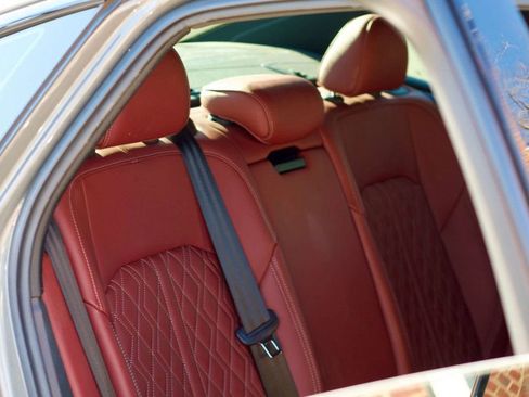 Used 2022 Audi S6 Premium Plus image 45