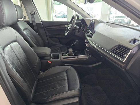 Used 2022 Audi Q5 2.0T Premium w/ Convenience Package AWD/4WD image 44
