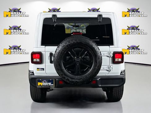 Used 2023 Jeep Wrangler Sahara image 6