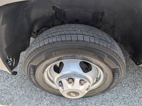Used 2013 Chevrolet Silverado 3500 W/T AWD/4WD image 12