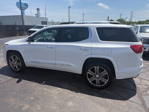 Used 2018 GMC Acadia Denali w/ Technology Package AWD/4WD image 7