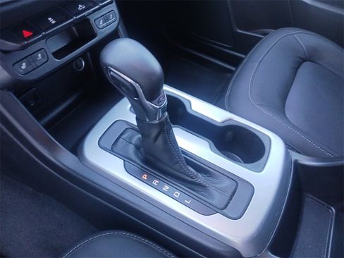 Used 2022 Chevrolet Colorado LT w/ Luxury Package image 34