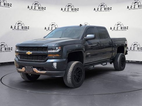 Used 2018 Chevrolet Silverado 1500 LT w/ Texas Edition image 3