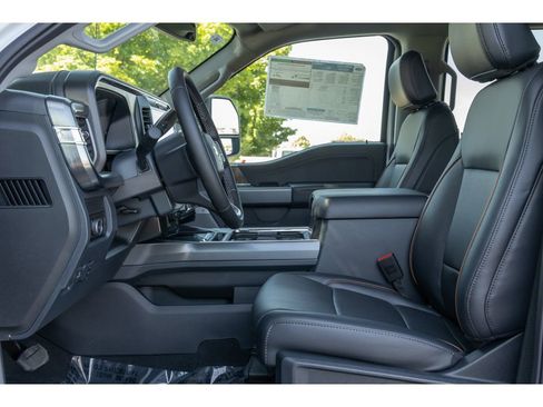 New 2025 Ford F350 Lariat image 16