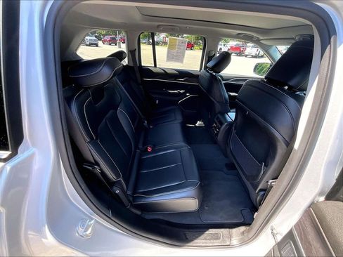 Used 2023 Jeep Grand Cherokee 4WD 4xe image 16