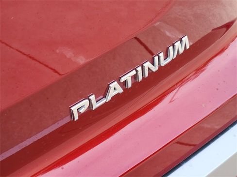 Used 2024 Nissan Pathfinder Platinum image 12