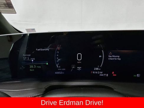 Used 2025 Cadillac XT4 Premium Luxury AWD/4WD image 17
