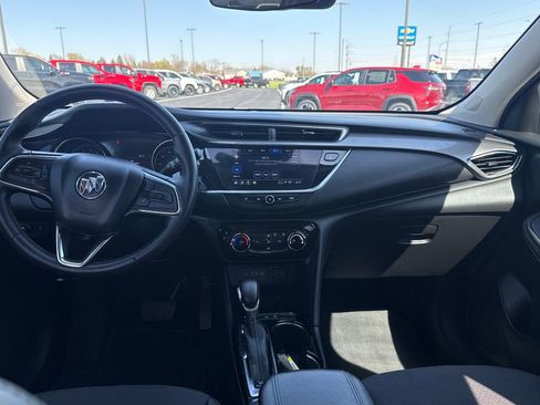 Certified 2022 Buick Encore GX Preferred w/ Sport Touring Package FWD image 11