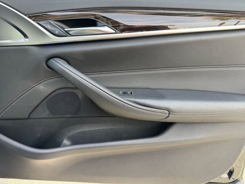 Used 2019 BMW 540i 540i w/ M Sport Package image 25