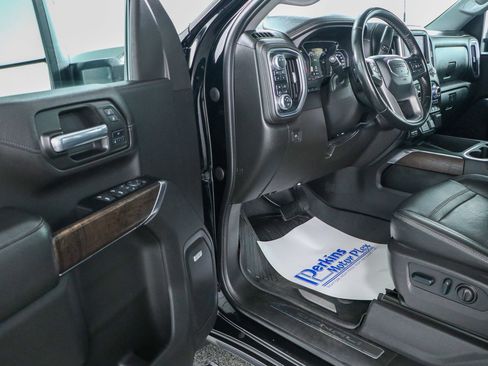 Used 2023 GMC Sierra 2500 Denali w/ Denali Ultimate Package image 3