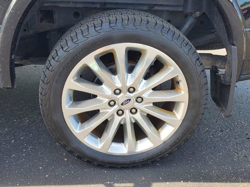 Used 2019 Ford F150 Limited AWD/4WD image 6