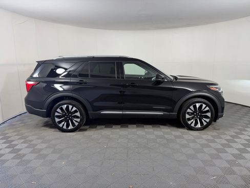 Used 2025 Ford Explorer Platinum w/ LUX Leather Package AWD/4WD image 8