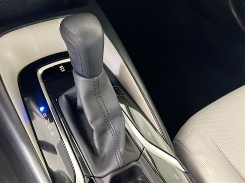 Used 2022 Toyota Corolla LE image 24