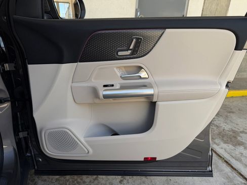 Certified 2025 Mercedes-Benz GLA 250 image 19