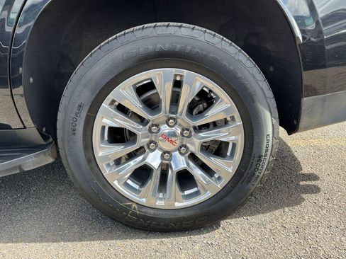 Used 2023 GMC Yukon Denali AWD/4WD image 34