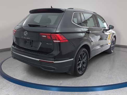 Used 2024 Volkswagen Tiguan SE image 5