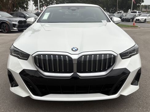 Used 2026 BMW 530i xDrive w/ M Sport Package image 3
