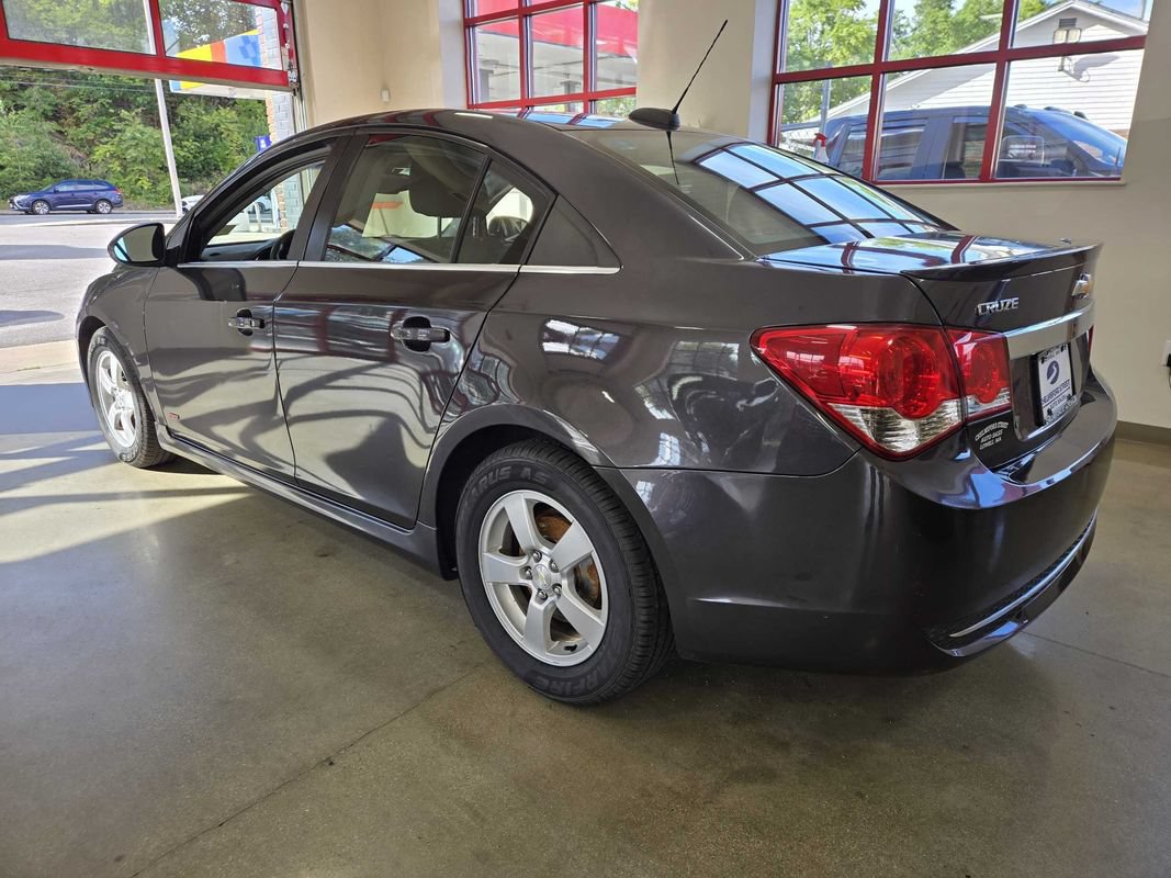 Used 2016 Chevrolet Cruze LT FWD image 5