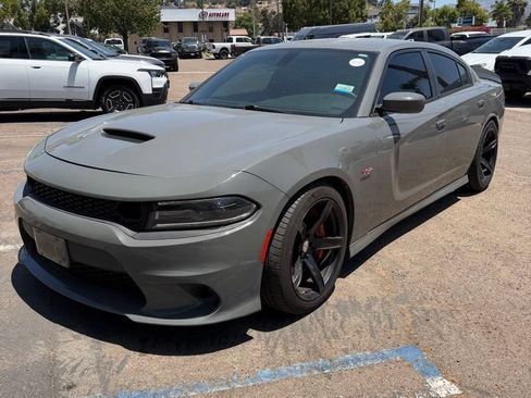 Used 2018 Dodge Charger R/T Scat Pack RWD image 4
