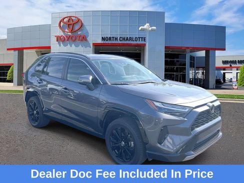 Used 2025 Toyota RAV4 SE w/ Weather Package AWD/4WD image 1