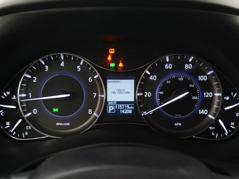 Used 2016 INFINITI QX80 4WD w/ Deluxe Technology Package image 24