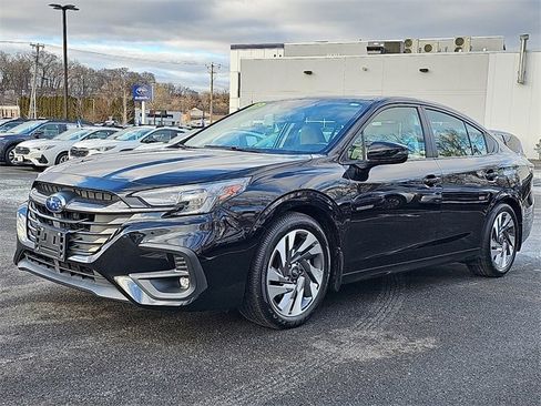 Used 2023 Subaru Legacy Limited image 3