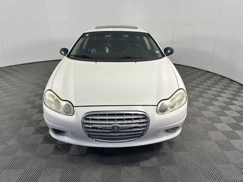Used 2002 Chrysler Concorde Limited FWD image 3