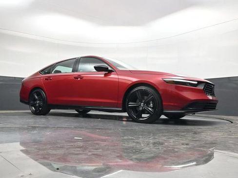 Used 2023 Honda Accord Sport image 25