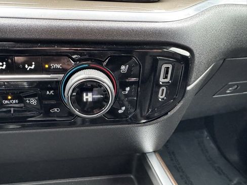 Certified 2022 Chevrolet Silverado 1500 High Country w/ Technology Package image 15