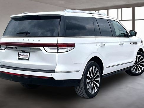 Used 2022 Lincoln Navigator Reserve AWD/4WD image 6