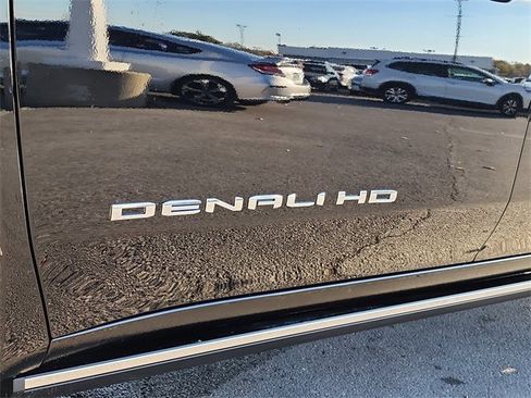 New 2026 GMC Sierra 2500 Denali w/ Denali Reserve Package image 14