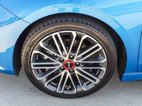 Used 2023 Kia Forte GT FWD image 6