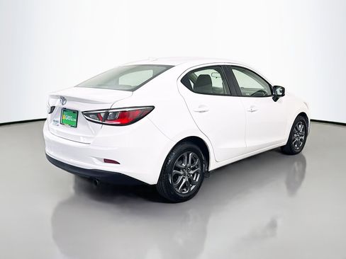 Used 2019 Toyota Yaris LE image 10