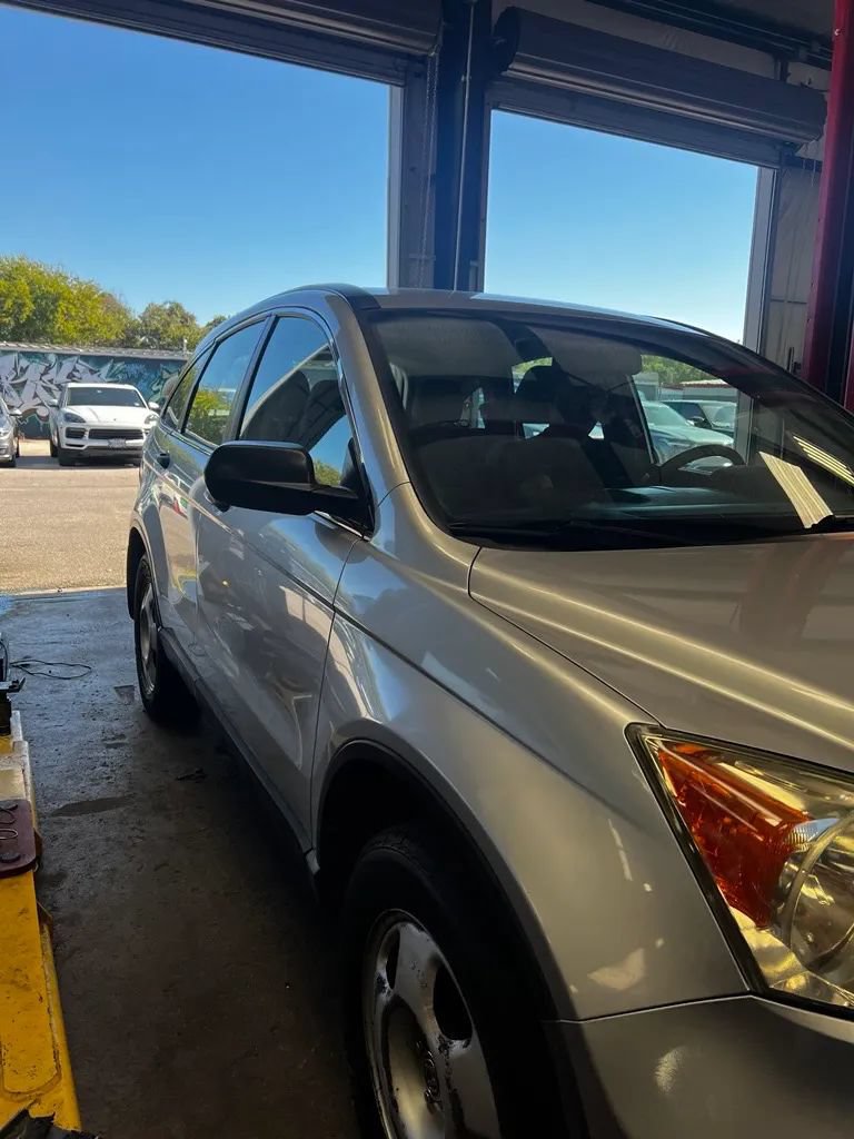 Used 2010 Honda CR-V LX image 9