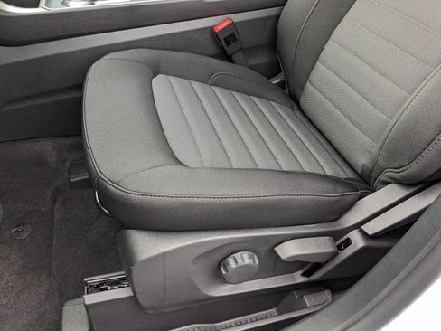 New 2024 Ford Edge SE w/ Black Appearance Package image 4