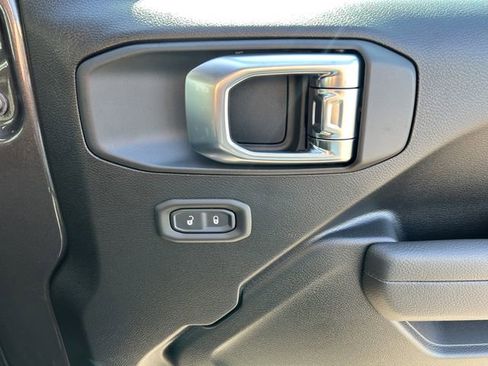 New 2026 Jeep Gladiator Sport AWD/4WD image 19