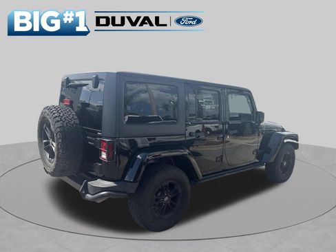 Used 2017 Jeep Wrangler Unlimited Sahara AWD/4WD image 2