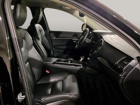 Used 2019 Volvo XC90 T6 Momentum w/ Advanced Package AWD/4WD image 7