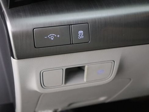 Used 2024 Hyundai Kona SE FWD image 22