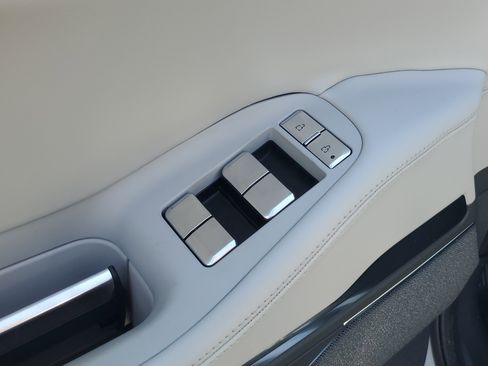New 2026 Lincoln Navigator Reserve AWD/4WD image 10