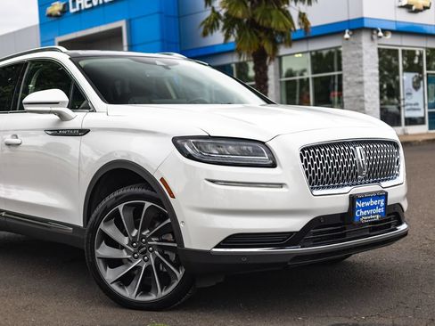 Used 2021 Lincoln Nautilus Reserve w/ Equipment Group 201A AWD/4WD image 3
