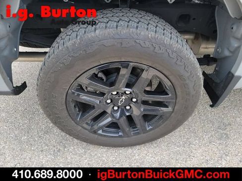 Used 2024 Chevrolet Silverado 1500 RST w/ Z71 Off-Road Package AWD/4WD image 7