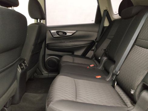 Used 2020 Nissan Rogue S AWD/4WD image 18