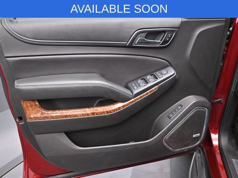 Used 2018 Chevrolet Suburban Premier AWD/4WD image 11