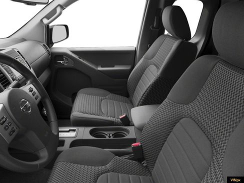 Used 2015 Nissan Frontier SV image 6